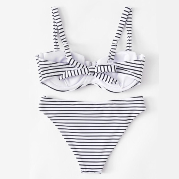 Retro Striped Pinup Bikini - Picture 2 of 5